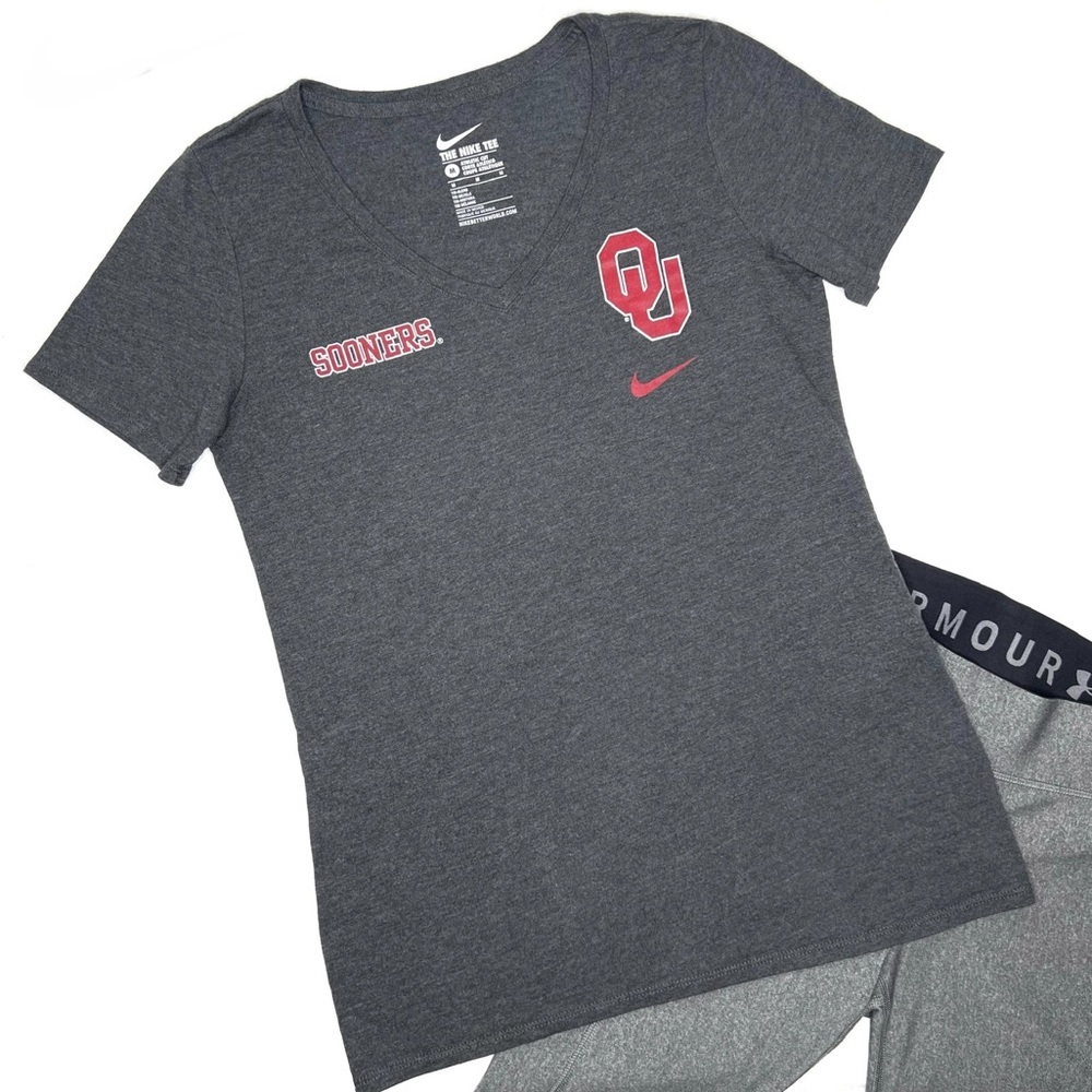 Nike OU Sooners Tee, Athletic Cut V-Neck, Gray Crimson, M Medium, 561451-00A